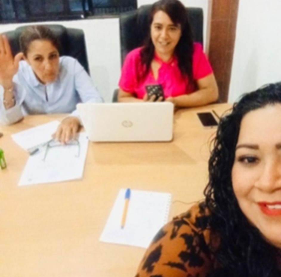 MUJERES RECONSTRUYENDO VIDAS AC(8)